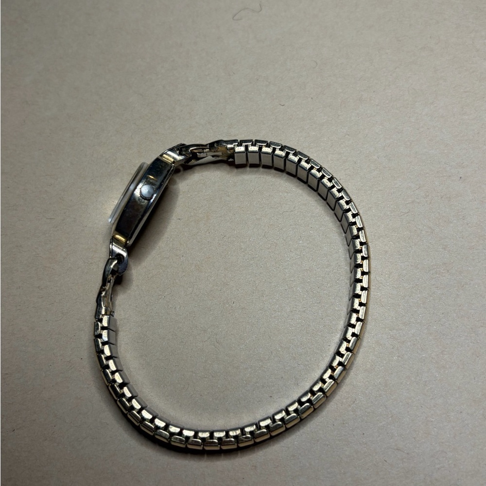 Vintage Sharp Gold Women's Watch - Picture 7 of 7